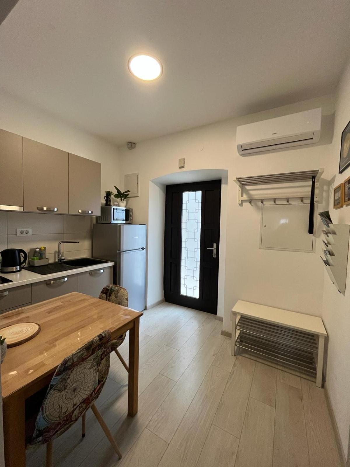 Apartment Arena Pula Ngoại thất bức ảnh