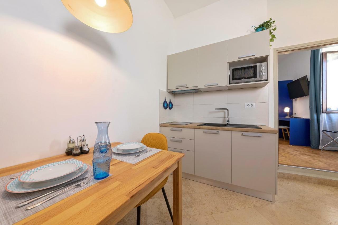 Apartment Arena Pula Ngoại thất bức ảnh
